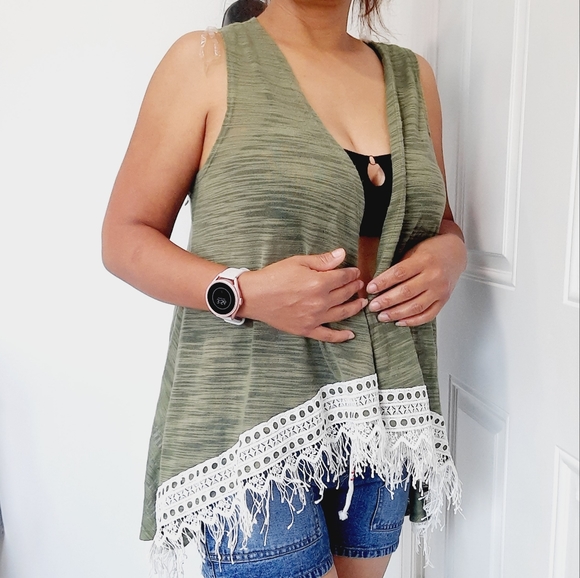 Front-Open Boho Hippie Sleeveless Olive Green Cardigan - Picture 2 of 14